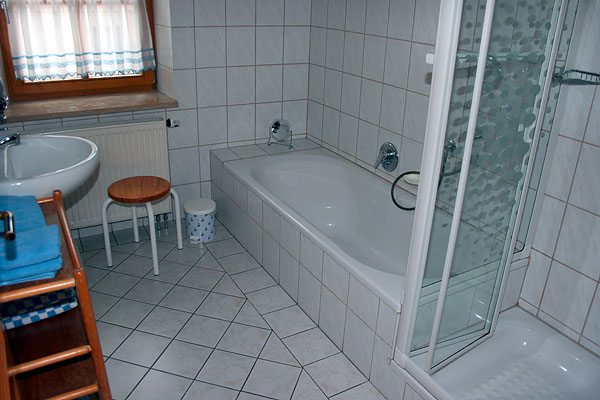 single wohnung bad hersfeld Seit über 60 jahren ist die erfolgreiche münchner schaustellerfamilie stammgast in bad hersfeld und lädt auch in diesem jahr zum. single wohnung bad hersfeld Seit über 60 jahren ist die erfolgreiche münchner schaustellerfamilie stammgast in bad hersfeld und lädt auch in diesem jahr zum.